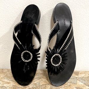 MANOLO BLAHNIK Bold Flower Accent Black Leather Flip Flop Flat Sandals EU40 US 9